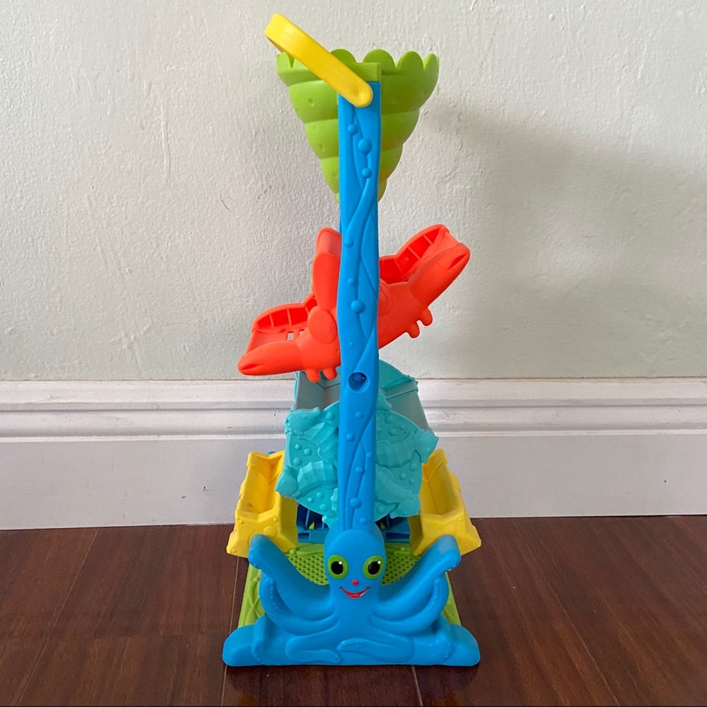 Melissa & Doug sand toy